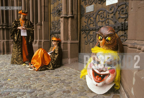 ( SVIZZERA CONFEDERAZIONE ELVETICA  ) BASILEA :  IL CARNEVALE    © 1995 Graziano Arici/Rosebud2 / GEO / MASCHERA