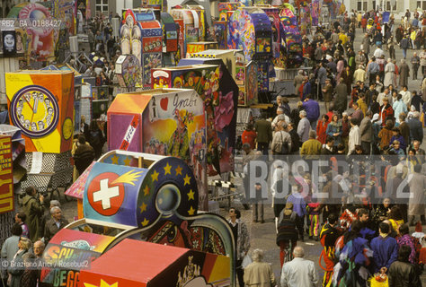 ( SVIZZERA CONFEDERAZIONE ELVETICA  ) BASILEA :  IL CARNEVALE    © 1995 Graziano Arici/Rosebud2 / GEO / MASCHERA