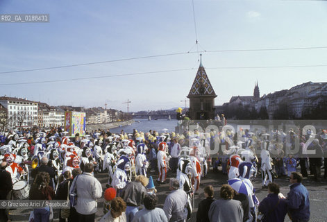 ( SVIZZERA CONFEDERAZIONE ELVETICA  ) BASILEA :  IL CARNEVALE    © 1995 Graziano Arici/Rosebud2 / GEO / MASCHERA