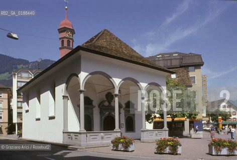 ( SVIZZERA CONFEDERAZIONE ELVETICA  ) CANTONE DI SCHWYZ  BRUNNEN :  LA BUNDESKAPELLE DOVE E STATA FONDATA LA CONFEDERAZIONE ELVETICA   © 1995 Graziano Arici/Rosebud2 / GEO