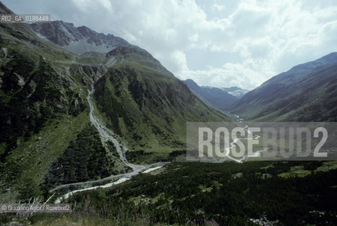 ( SVIZZERA CONFEDERAZIONE ELVETICA  ) CANTONE DI GRIGIONI  FLUELAPASS   © 1995 Graziano Arici/Rosebud2 / GEO PASSO