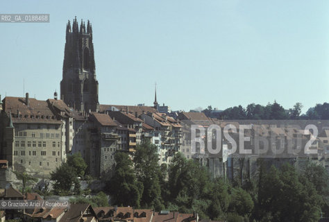 ( SVIZZERA CONFEDERAZIONE ELVETICA  ) CANTONE DI FRIBURGO  FRIBURGO : PANORAMA   © 1995 Graziano Arici/Rosebud2 / GEO
