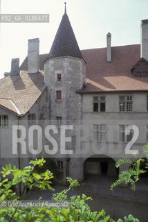 ( SVIZZERA CONFEDERAZIONE ELVETICA  ) CANTONE DI FRIBURGO  GRUYERES : IL CASTELLO   © 1995 Graziano Arici/Rosebud2 / GEO