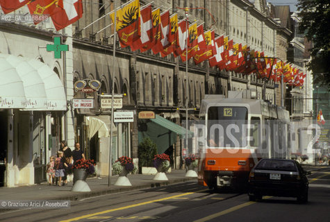 ( SVIZZERA CONFEDERAZIONE ELVETICA  ) CANTONE DI GINEVRA  GINEVRA : RUE DE LA CORRATERIE   © 1995 Graziano Arici/Rosebud2 / GEO