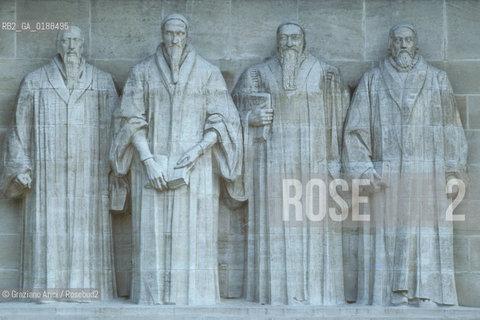 ( SVIZZERA CONFEDERAZIONE ELVETICA  ) CANTONE DI GINEVRA  GINEVRA : PARCO DEI BASTIONI MONUMENTO ALLA RIFORMA FAREL , CALVINO , DE BEZE E KNOX   © 1995 Graziano Arici/Rosebud2 / GEO PROTESTANTI