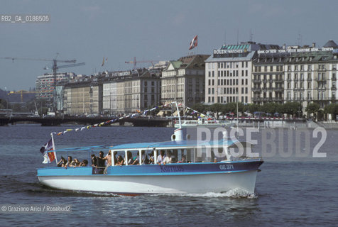 ( SVIZZERA CONFEDERAZIONE ELVETICA  ) CANTONE DI GINEVRA  GINEVRA : IL LAGO  © 1995 Graziano Arici/Rosebud2 / GEO