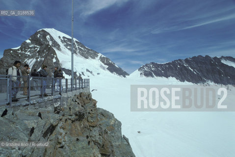 ( SVIZZERA CONFEDERAZIONE ELVETICA  ) CANTONE DI BERNA  RIFUGIO DEL JUNGFRAUJOCH   © 1995 Graziano Arici/Rosebud2 / GEO NEVE MONTAGNA