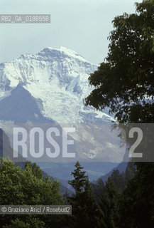 ( SVIZZERA CONFEDERAZIONE ELVETICA  ) CANTONE DI BERNA  INTERLAKEN : LA JUNGFRAU   © 1995 Graziano Arici/Rosebud2 / GEO / MONTAGNA