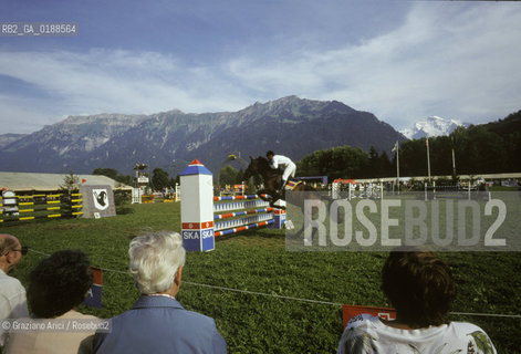 ( SVIZZERA CONFEDERAZIONE ELVETICA  ) CANTONE DI BERNA  INTERLAKEN : IPPODROMO CORSA DI SALTO AD OSTACOLI   © 1995 Graziano Arici/Rosebud2 / GEO