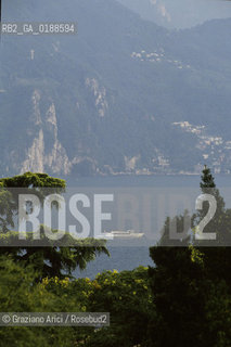 ( SVIZZERA CONFEDERAZIONE ELVETICA  ) CANTONE TICINO  LUGANO  : IL LAGO  © 1995 Graziano Arici/Rosebud2 / GEO