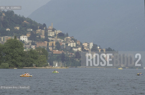 ( SVIZZERA CONFEDERAZIONE ELVETICA  ) CANTONE TICINO  LUGANO  : IL LAGO  © 1995 Graziano Arici/Rosebud2 / GEO