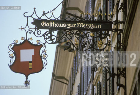 ( SVIZZERA CONFEDERAZIONE ELVETICA  ) CANTONE DI LUCERNA LUCERNA : INSEGNA DI MACELLERIA  © 1995 Graziano Arici/Rosebud2 / GEO