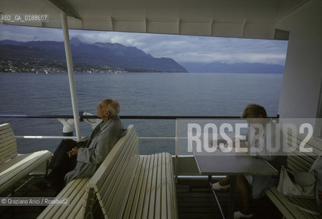 ( SVIZZERA CONFEDERAZIONE ELVETICA  ) CANTONE DI VAUD MONTREUX : IL LAGO DI GINEVRA    © 1995 Graziano Arici/Rosebud2 / GEO