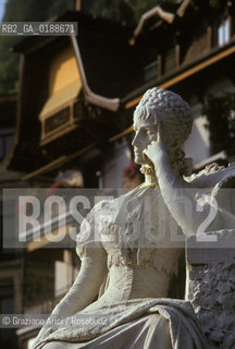 ( SVIZZERA CONFEDERAZIONE ELVETICA  ) CANTONE DI VAUD MONTREUX : MONUMENTO ALLINPERATRICE DAUSTRIA ELISABETTA ( SISSI )   © 1995 Graziano Arici/Rosebud2 / GEO