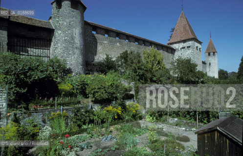 ( SVIZZERA CONFEDERAZIONE ELVETICA  ) CANTONE DI FRIBURGO MURTEN : LE MURA  © 1995 Graziano Arici/Rosebud2 / GEO