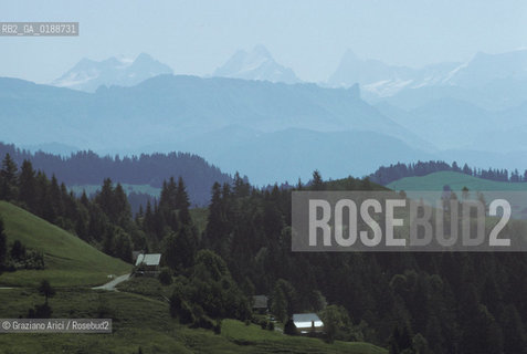 ( SVIZZERA CONFEDERAZIONE ELVETICA  ) CANTONE DI ZURIGO VALLE DELLEMMENTHAL : PANORAMA  © 1995 Graziano Arici/Rosebud2 / GEO
