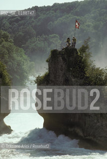 ( SVIZZERA CONFEDERAZIONE ELVETICA  ) CANTONE DI SCIAFFUSA SCIAFFUSA : CASCATE DEL FIUME RENO  © 1995 Graziano Arici/Rosebud2 / GEO