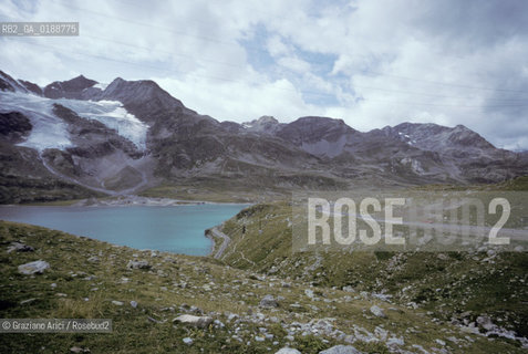 ( SVIZZERA CONFEDERAZIONE ELVETICA  )  CANTONE DEI GRIGIONI PASSO BERNINA    © 1995 Graziano Arici/Rosebud2 / GEO / MONTAGNA