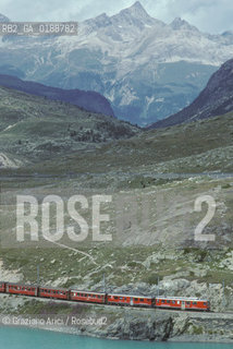 ( SVIZZERA CONFEDERAZIONE ELVETICA  )  CANTONE DEI GRIGIONI PASSO E FERROVIA DEL BERNINA    © 1995 Graziano Arici/Rosebud2 / GEO / MONTAGNA