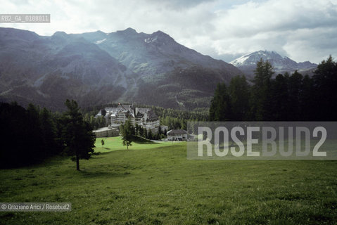 ( SVIZZERA CONFEDERAZIONE ELVETICA  )  CANTONE DEI GRIGIONI SANKT MORITZ :  UN HOTEL  © 1995 Graziano Arici/Rosebud2 / GEO