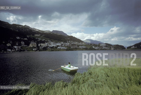 ( SVIZZERA CONFEDERAZIONE ELVETICA  )  CANTONE DEI GRIGIONI SANKT MORITZ :  IL LAGO  © 1995 Graziano Arici/Rosebud2 / GEO
