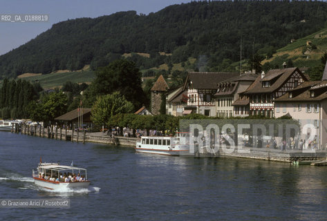 ( SVIZZERA CONFEDERAZIONE ELVETICA  )  CANTONE DI SCIAFFUSA STEIN AM RHEIN :  IL FIUME RENO  © 1995 Graziano Arici/Rosebud2 / GEO