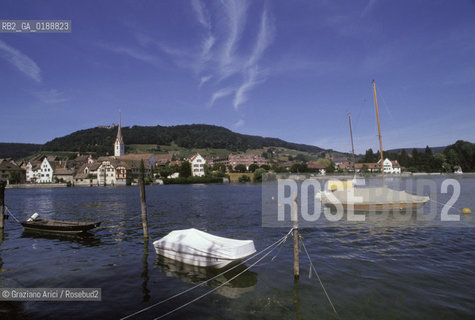 ( SVIZZERA CONFEDERAZIONE ELVETICA  )  CANTONE DI SCIAFFUSA STEIN AM RHEIN :  IL FIUME RENO  © 1995 Graziano Arici/Rosebud2 / GEO