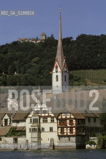 ( SVIZZERA CONFEDERAZIONE ELVETICA  )  CANTONE DI SCIAFFUSA STEIN AM RHEIN :  IL FIUME RENO  © 1995 Graziano Arici/Rosebud2 / GEO