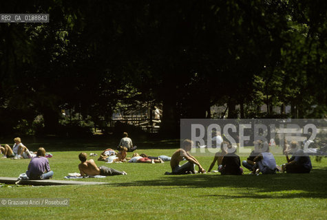 ( SVIZZERA CONFEDERAZIONE ELVETICA  )  CANTONE DI ZURIGO WINTERTHUR : IL PARCO  © 1995 Graziano Arici/Rosebud2 / GEO