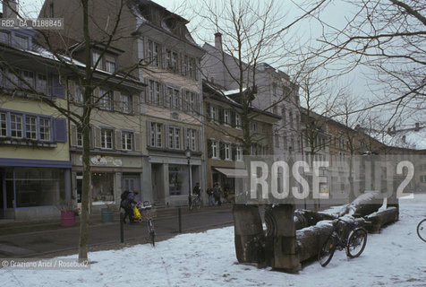 ( SVIZZERA CONFEDERAZIONE ELVETICA  )  CANTONE DI ZURIGO WINTERTHUR : UNA STRADA  © 1995 Graziano Arici/Rosebud2 / GEO