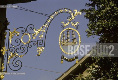 ( SVIZZERA CONFEDERAZIONE ELVETICA  )  CANTONE DI VAUD  VEVEY  : CORNICHE DE LAVAUX  INSEGNA © 1995 Graziano Arici/Rosebud2 / GEO
