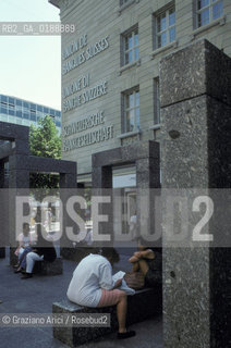 ( SVIZZERA CONFEDERAZIONE ELVETICA  )  CANTONE DI ZURIGO ZURIGO : STRADA BAHNHOSTRASSE UNION DE BANQUE SUISSES UBS  © 1995 Graziano Arici/Rosebud2 / GEO BANCA