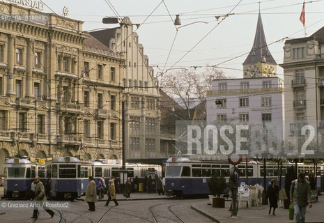 ( SVIZZERA CONFEDERAZIONE ELVETICA  )  CANTONE DI ZURIGO ZURIGO : STRADA BAHNHOSTRASSE © 1995 Graziano Arici/Rosebud2 / GEO