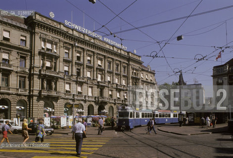 ( SVIZZERA CONFEDERAZIONE ELVETICA  )  CANTONE DI ZURIGO ZURIGO : LA HEIMMPLATZ © 1995 Graziano Arici/Rosebud2 / GEO BANCA