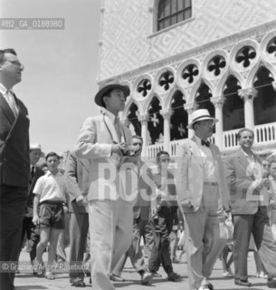 THE PRINCE AND FUTURE EMPEROR OF JAPAN AKIHITO IN SAINT MARKS SQUARE IN VENICE  - 1953 © ARCHIVIO Graziano Arici/Rosebud2  / NOBILTA / PRINCIPE / IMPERATORE / PIAZZA SAN MARCO