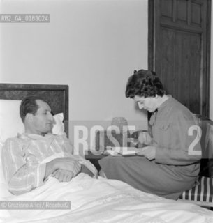 THE CYCLIST GINO BARTALI RECOVERING FROM AN ILLNESS  - FLORENCE - 1953 - © ARCHIVIO Graziano Arici/Rosebud2  / SPORT / CICLISMO / CICLISTA / LETTO