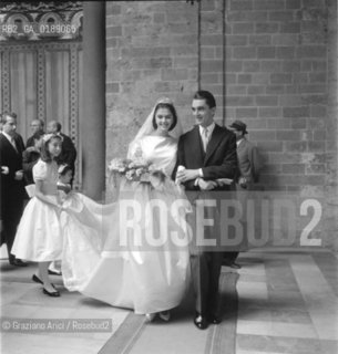 THE MARRIAGE OF THE PRINCE ANTONELLO RUFFO DI CALABRIA WITH THE COUNTESS ROSEMARIE MASTROGIOVANNI TASCA  - ROMA - 1961 © ARCHIVIO Graziano Arici/Rosebud2   / PRINCIPE / NOBILTA / MATRIMONIO/ CONTE