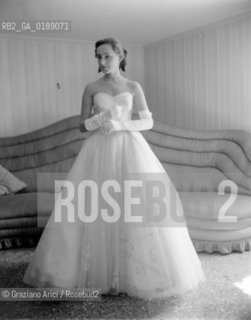 THE COUNTESS EMANUELA CASTELBARCO TOSCANINI IN VENICE - 1951 - © ARCHIVIO Graziano Arici/Rosebud2  / NOBILTA / CONTE