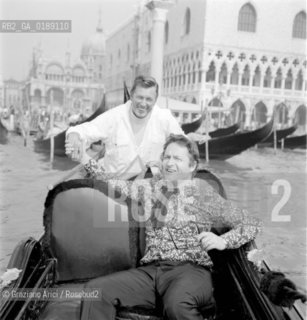 THE PAINTER LODOVICO DE LUIGI ON A GONDOLA IN VENICE - 196? - © ARCHIVIO Graziano Arici/Rosebud2  / ARTE / PITTORE / GONDOLA / PIAZZA SAN MARCO