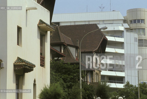( FRANCIA  )  PAYS BASQUE BIARRITZ :  VILLE ED HOTELS   © 1999 Graziano Arici/Rosebud2 / GEO