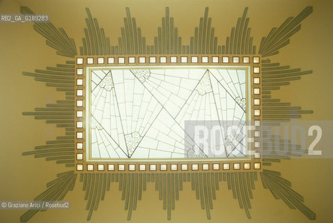 ( FRANCIA  )  PAYS BASQUE BIARRITZ : IL CASINO   © 1999 Graziano Arici/Rosebud2 / GEO ARCHTETTURA MODERNA CUPOLA