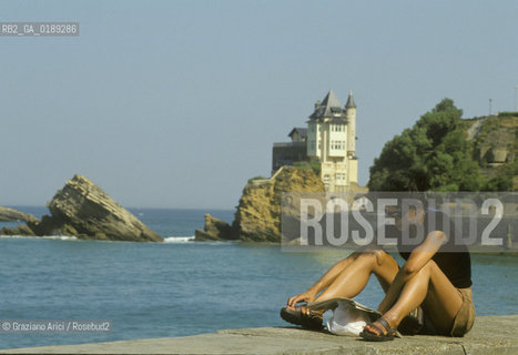 ( FRANCIA  )  PAYS BASQUE BIARRITZ : IL LUNGOMARE E VILLA BELZA   © 1999 Graziano Arici/Rosebud2 / GEO