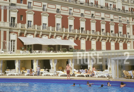 ( FRANCIA  )  PAYS BASQUE BIARRITZ : HOTEL DU PALAIS    © 1999 Graziano Arici/Rosebud2 / GEO PISCINA