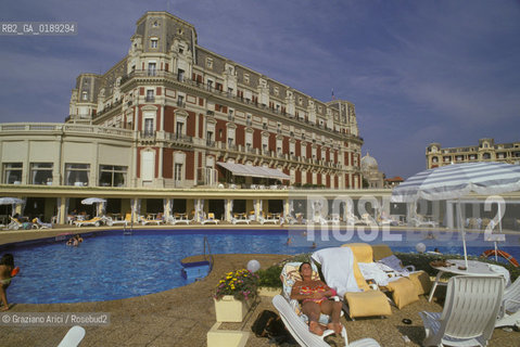 ( FRANCIA  )  PAYS BASQUE BIARRITZ : HOTEL DU PALAIS    © 1999 Graziano Arici/Rosebud2 / GEO PISCINA