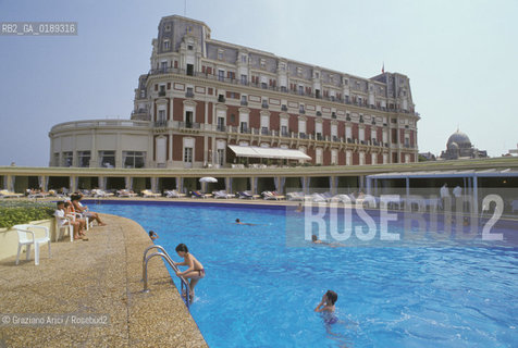 ( FRANCIA  )  PAYS BASQUE BIARRITZ : HOTEL DU PALAIS    © 1999 Graziano Arici/Rosebud2 / GEO PISCINA