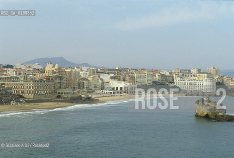 ( FRANCIA  )  PAYS BASQUE BIARRITZ : PANORAMA DELLA SPIAGGIA   © 1999 Graziano Arici/Rosebud2 / GEO