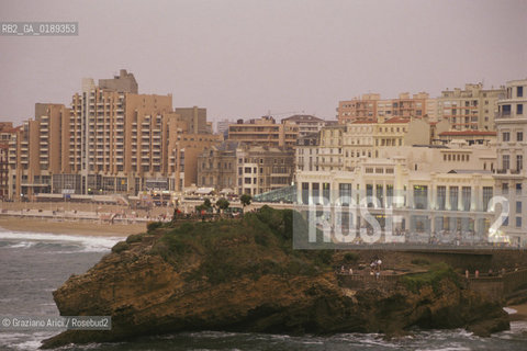 ( FRANCIA  )  PAYS BASQUE BIARRITZ : PANORAMA DELLA SPIAGGIA   © 1999 Graziano Arici/Rosebud2 / GEO