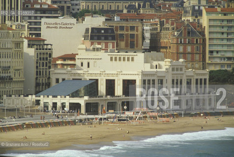 ( FRANCIA  )  PAYS BASQUE BIARRITZ : PANORAMA DELLA SPIAGGIA E DEL CASINO  © 1999 Graziano Arici/Rosebud2 / GEO