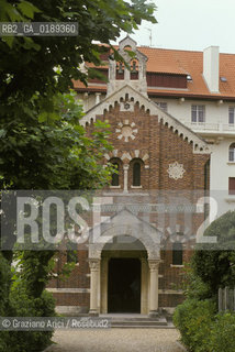 ( FRANCIA  )  PAYS BASQUE BIARRITZ : LA CAPPELLA IMPERIALE   © 1999 Graziano Arici/Rosebud2 / GEO