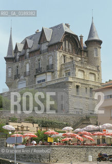 ( FRANCIA  )  PAYS BASQUE BIARRITZ :  UNA VILLA   © 1999 Graziano Arici/Rosebud2 / GEO